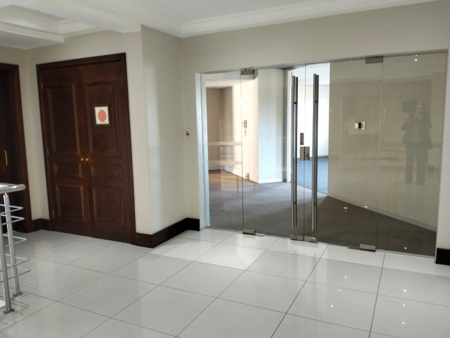To Let commercial Property for Rent in Rosenpark Western Cape